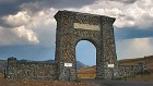 Roosevelt_Arch_--_Welcome_to_Yellowstone_National_Park!.jpg